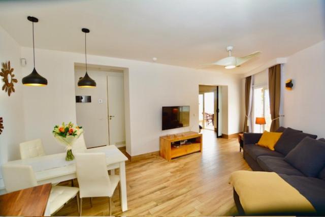 Marisol Beautiful Apartment With Oceanview 아데제 외부 사진