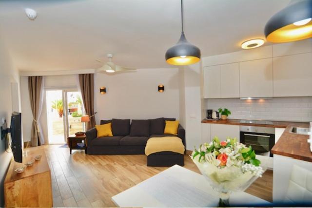 Marisol Beautiful Apartment With Oceanview 아데제 외부 사진